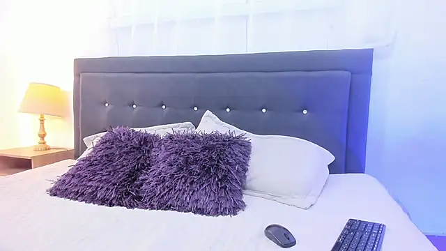 NatashaDiamond online show from 04/28/26, 01:16