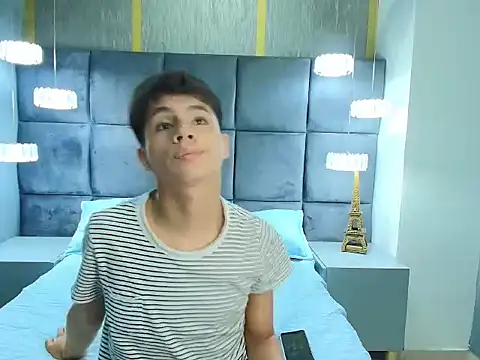 saintDangelo online show from 04/23/26, 01:13