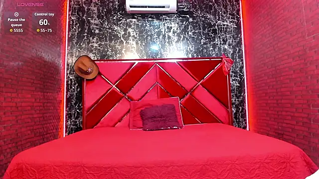 Luu Adams online show from 04/17/26, 07:17