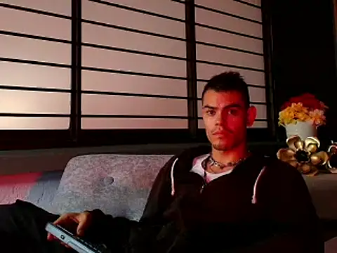 Snapshot of RomeoBoselli__ chatting on 06/12/26, 01:04 RomeoBoselli online show from 06/12/26, 01:04