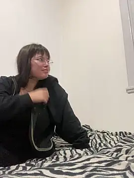cherryxxox online show from 05/06/26, 02:08