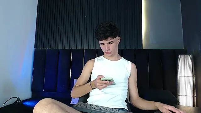 Logan Steel online show from 04/24/26, 05:32