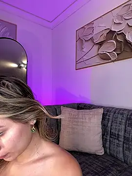 AmyRusso online show from 04/23/26, 02:57