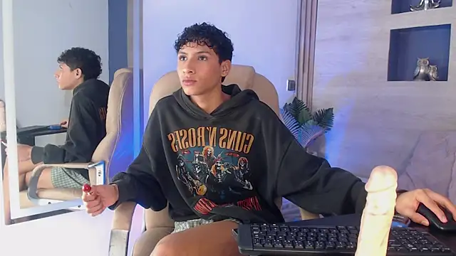 Velvet An online show from 04/24/26, 05:10