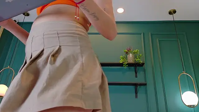 milurousse online show from 04/11/26, 07:29