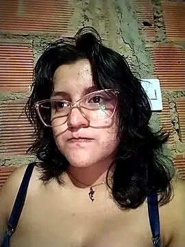 sienna elara online show from 04/08/26, 10:48