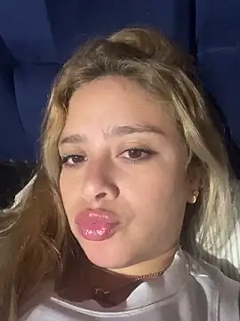 jade06  online show from 04/19/26, 03:50