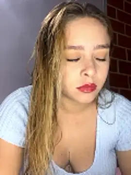 jade06  online show from 06/10/26, 07:24