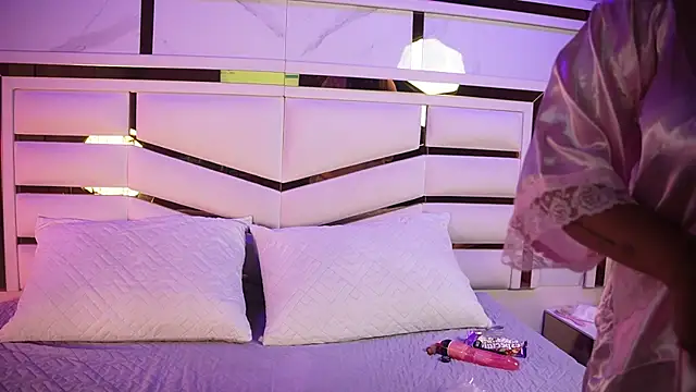 Snapshot of adhara_sm chatting on 04/08/26, 05:18 adhara sm online show from 04/08/26, 05:18