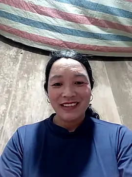Snapshot of vanlucky2 chatting on 05/17/26, 12:52 vanlucky2 online show from 05/17/26, 12:52