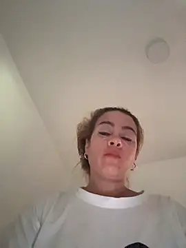 Natigoonzalez online show from 04/26/26, 01:20