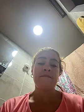 Snapshot of Natigoonzalez chatting on 05/21/26, 01:18 Natigoonzalez online show from 05/21/26, 01:18