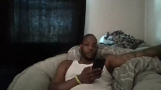 Snapshot of zdaddymm chatting on 04/16/26, 11:18 zdaddymm online show from 04/16/26, 11:18
