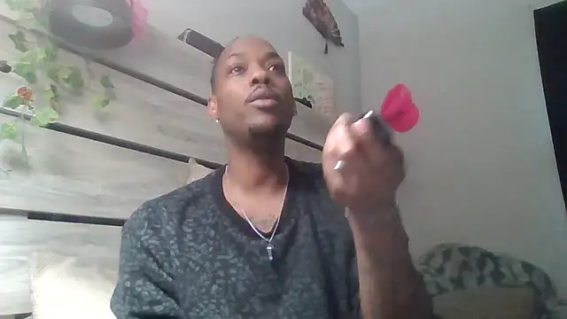 Snapshot of zdaddymm chatting on 05/10/26, 01:05 zdaddymm online show from 05/10/26, 01:05