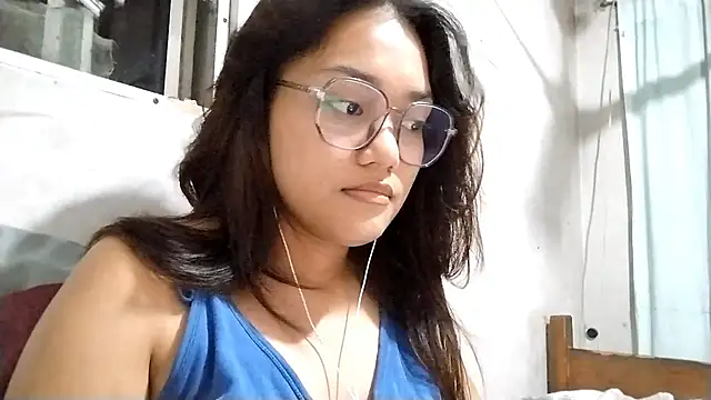 Snapshot of OliviaCarchi chatting on 05/16/26, 01:32 OliviaCarchi online show from 05/16/26, 01:32