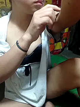 ross001 online show from 04/15/26, 11:49