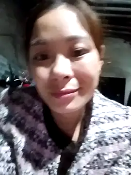 Snapshot of mia0033 chatting on 04/23/26, 11:09 mia0033 online show from 04/23/26, 11:09
