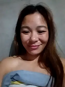 Snapshot of mia0033 chatting on 05/10/26, 10:48 mia0033 online show from 05/10/26, 10:48