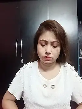 Hot Soniya 08 online show from 07/09/26, 09:46