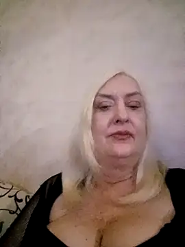 Julia20X online show from 04/15/26, 08:31