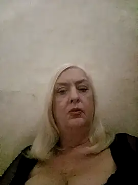 Julia20X online show from 04/18/26, 07:58