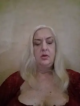Snapshot of Julia20X chatting on 07/22/26, 03:37 Julia20X online show from 07/22/26, 03:37