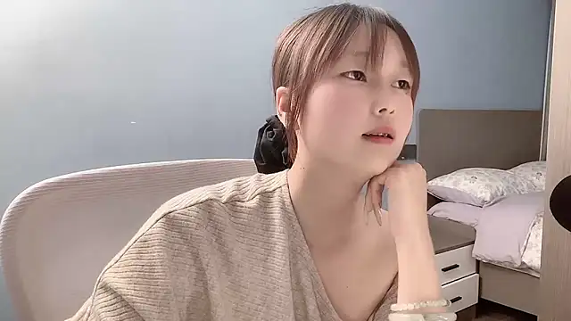 Xiaoqing00 online show from 04/18/26, 02:21