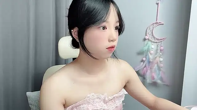 Xiaoqing00 online show from 05/20/26, 02:40
