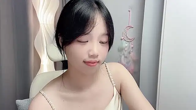Xiaoqing00 online show from 06/03/26, 02:33