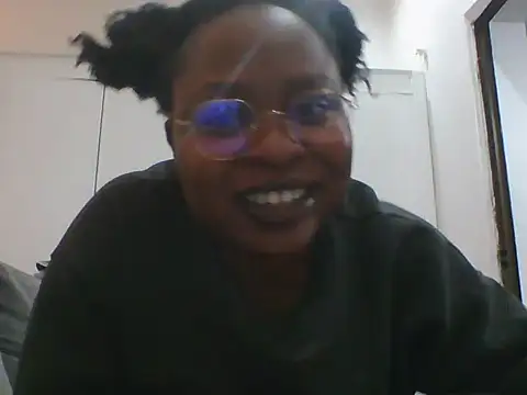 TwerkingTemptress online show from 04/19/26, 08:11