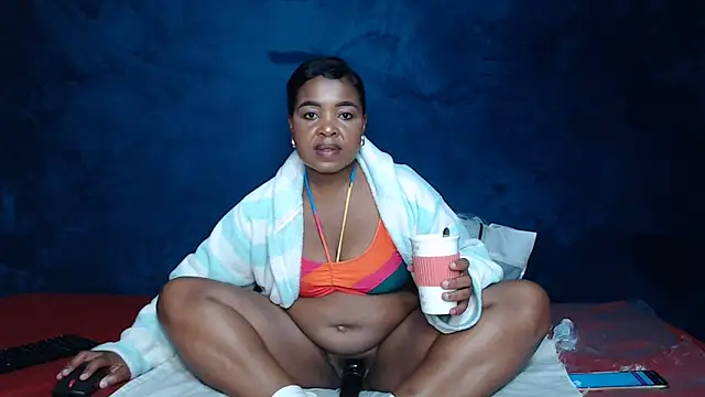 CaramelBaddie16 online show from 06/05/26, 06:13