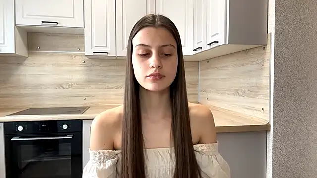 LiseVener online show from 04/13/26, 07:58