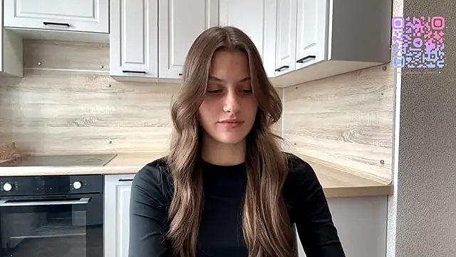 LiseVener online show from 04/15/26, 07:15