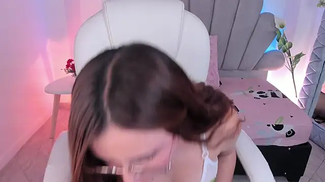 arianna gren  online show from 04/21/26, 02:12