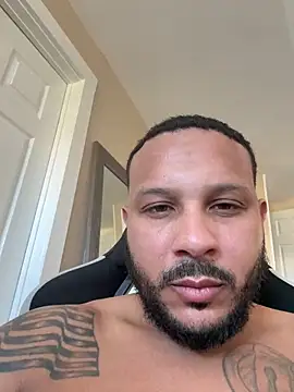 Snapshot of letsgetit30 chatting on 04/08/26, 02:39 letsgetit30 online show from 04/08/26, 02:39