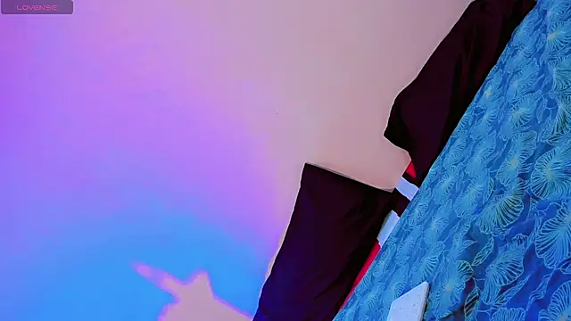 Tania Baker online show from 04/15/26, 01:40