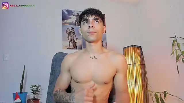 Snapshot of Alex_zt7 chatting on 06/19/26, 04:55 Alex zt7 online show from 06/19/26, 04:55