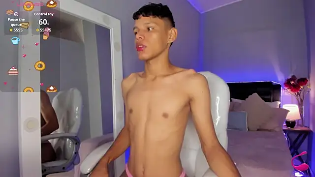 Nathalie moon  online show from 04/18/26, 01:37