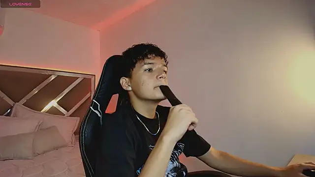 Luca Voss online show from 04/22/26, 11:45