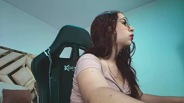 Sophia velvett online show from 04/16/26, 12:17