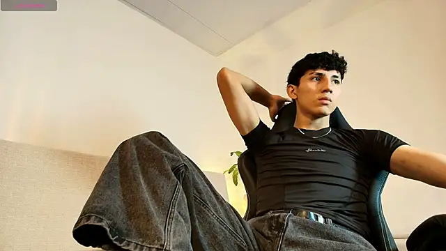 Valentino Rey online show from 04/17/26, 12:30