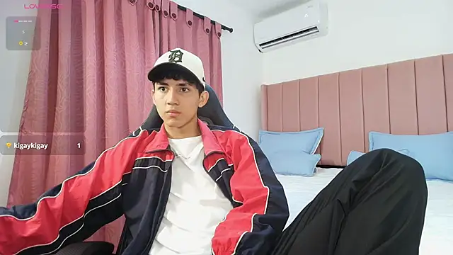 Valentino Rey online show from 04/21/26, 12:33