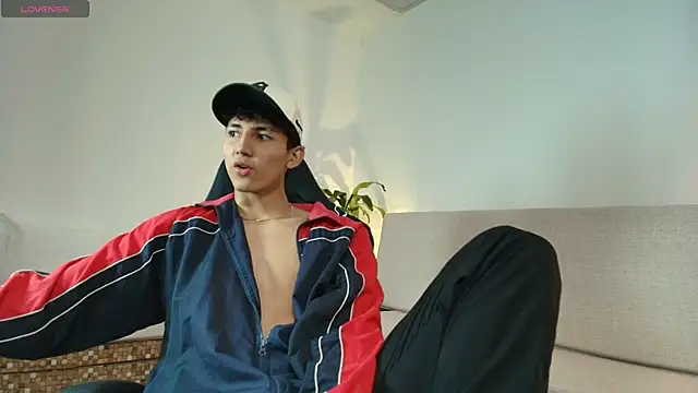 Valentino Rey online show from 04/22/26, 12:07