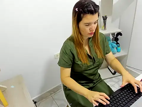 amelia 16 online show from 05/11/26, 12:44