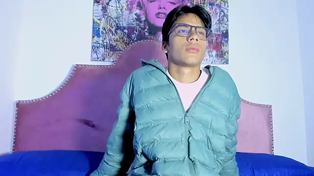 LiamKron online show from 04/22/26, 11:23