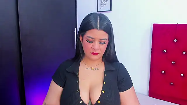 Katty West online show from 04/15/26, 07:32