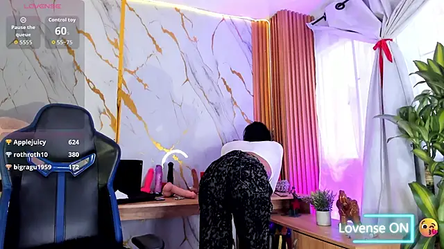 Dafne kee online show from 04/15/26, 08:09