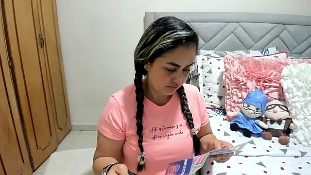 Lauren ws online show from 04/13/26, 09:31