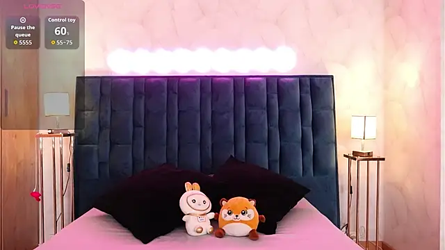 NicoleeNash online show from 04/23/26, 05:19