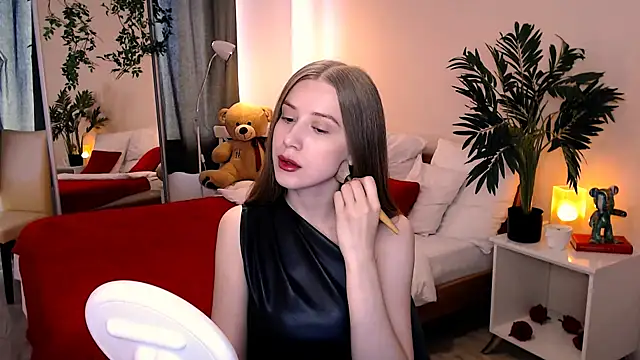 Snapshot of cheeky_chick chatting on 06/09/26, 01:12 cheeky chick online show from 06/09/26, 01:12